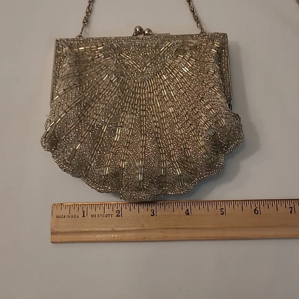 Vintage Shell Shaped Beaded Bag with Satin Lining Long Silver Tone Chain - Picture 9 of 13